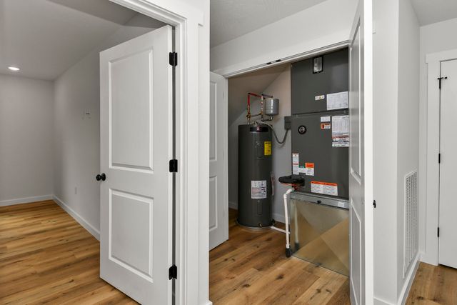 484 Greenbrier Dr Lot 39, Hollister, MO 65672