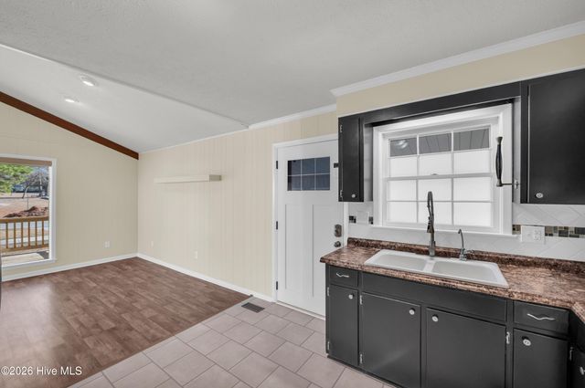 103 N Thompson Street, Whiteville, NC 28472