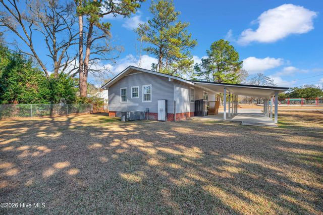 103 N Thompson Street, Whiteville, NC 28472