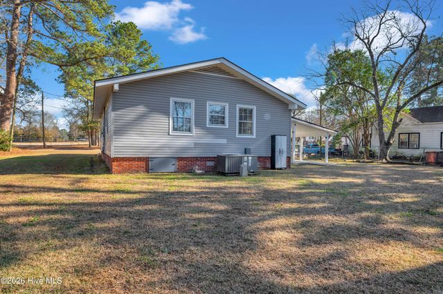 103 N Thompson Street, Whiteville, NC 28472