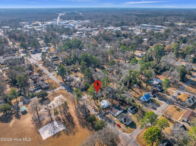 103 N Thompson Street, Whiteville, NC 28472