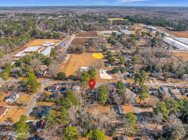 103 N Thompson Street, Whiteville, NC 28472