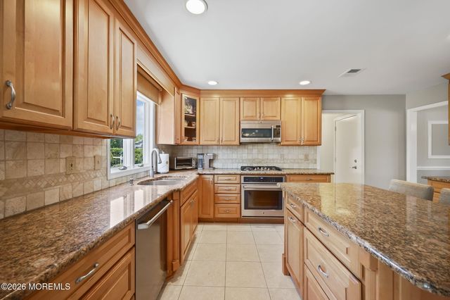 26 Miro Circle, Marlboro, NJ 07746
