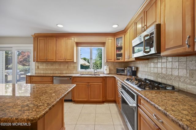 26 Miro Circle, Marlboro, NJ 07746