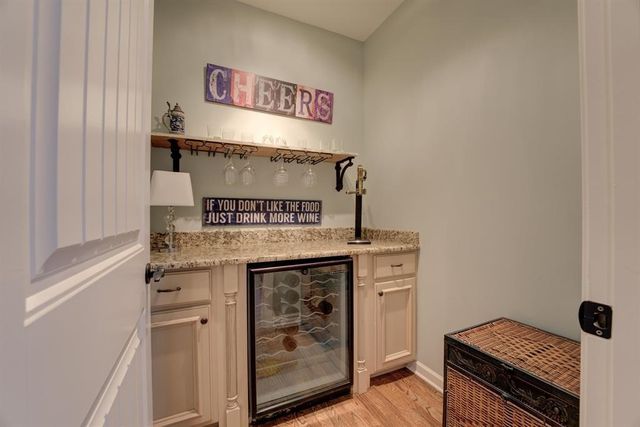 389 TARREN MILL CIR, Collierville, TN 38017