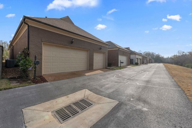 389 TARREN MILL CIR, Collierville, TN 38017