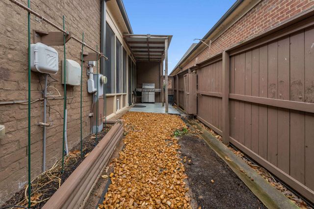 389 TARREN MILL CIR, Collierville, TN 38017