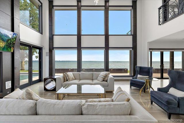 8349 Dixie Highway, Ira Township, MI 48023