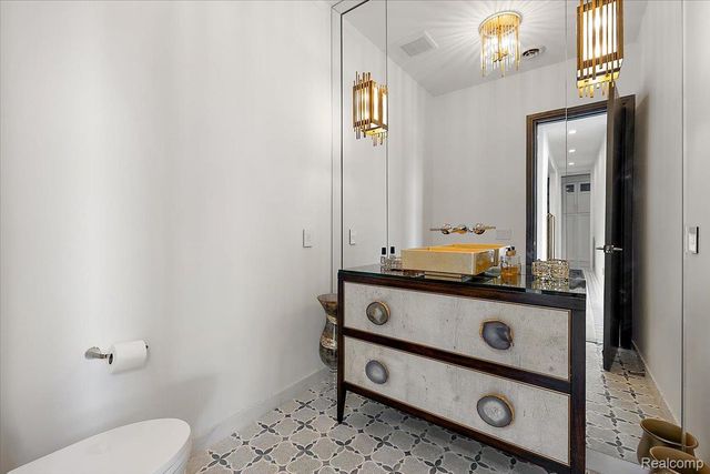 8349 Dixie Highway, Ira Township, MI 48023