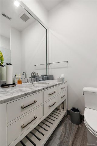 8349 Dixie Highway, Ira Township, MI 48023