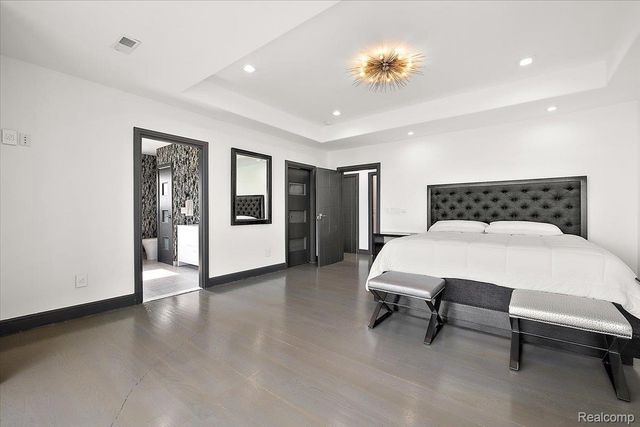 8349 Dixie Highway, Ira Township, MI 48023