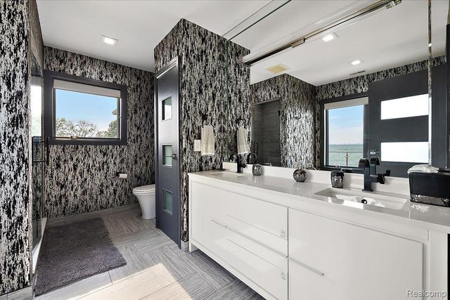 8349 Dixie Highway, Ira Township, MI 48023