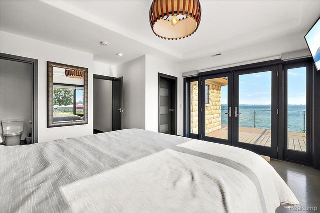 8349 Dixie Highway, Ira Township, MI 48023