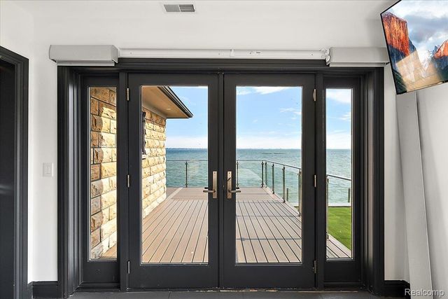 8349 Dixie Highway, Ira Township, MI 48023