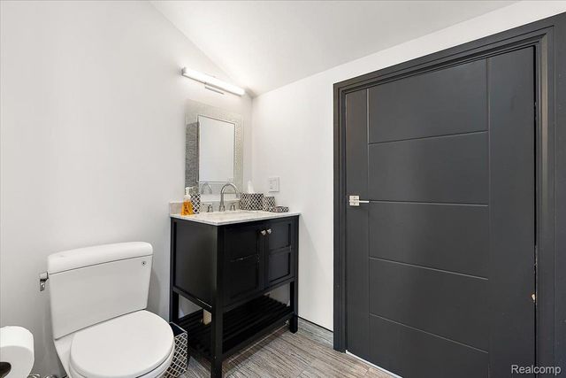 8349 Dixie Highway, Ira Township, MI 48023