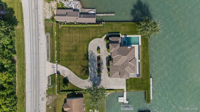 8349 Dixie Highway, Ira Township, MI 48023