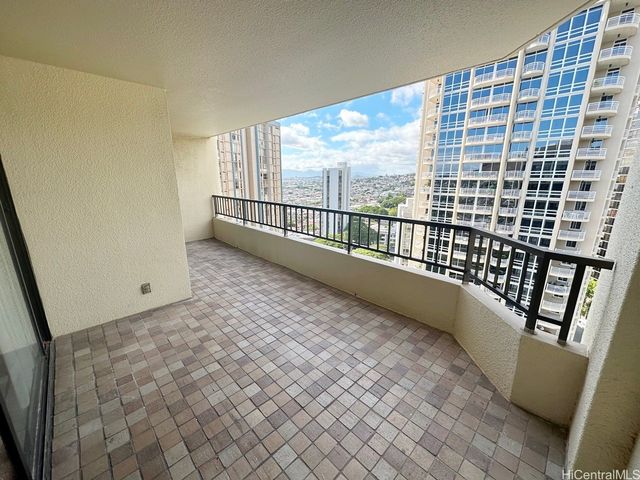 55 S Judd Street 2107, Honolulu, HI 96817