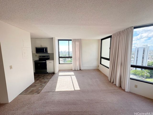 55 S Judd Street 2107, Honolulu, HI 96817