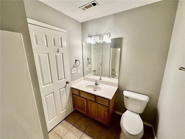 1431 W Junction Street 4, Fayetteville, AR 72701