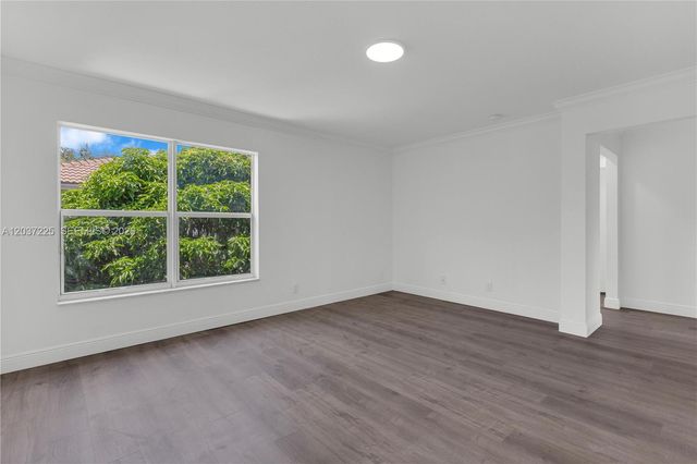 4331 Lake Tahoe Cir, West Palm Beach, FL 33409