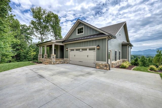1513 Honey Bee Ridge, Hiawassee, GA 30546