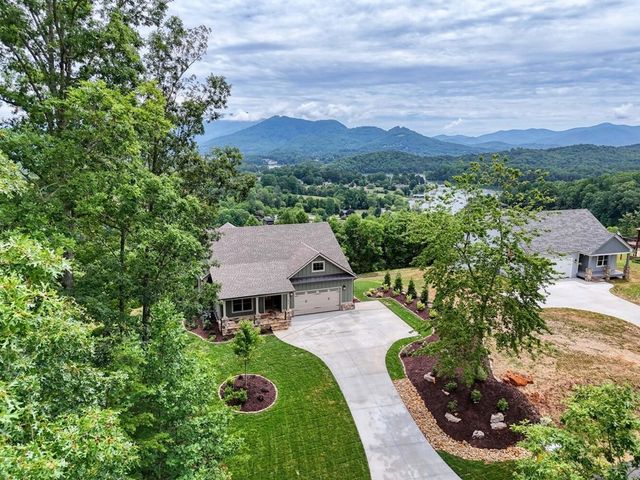 1513 Honey Bee Ridge, Hiawassee, GA 30546