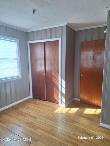 213 W Burkhead Street, Whiteville, NC 28472