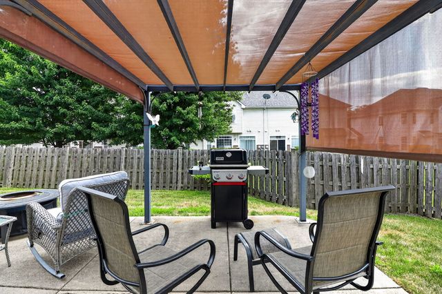 8218 Tremont Lane, Joliet, IL 60431