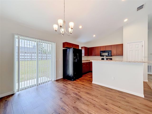 28 PINE COURT DR, Ocala, FL 34472