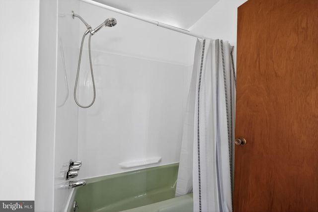 54 HANNUM DR, Coatesville, PA 19320