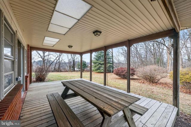 54 HANNUM DR, Coatesville, PA 19320