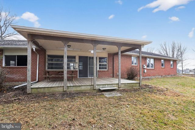 54 HANNUM DR, Coatesville, PA 19320