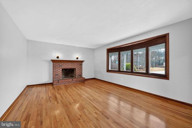 54 HANNUM DR, Coatesville, PA 19320