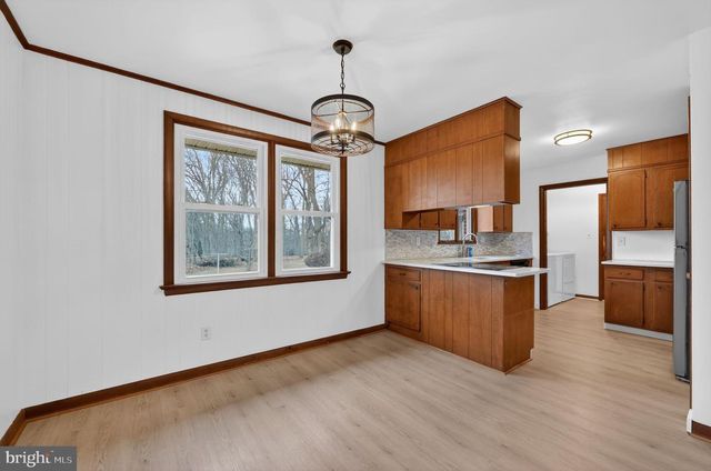 54 HANNUM DR, Coatesville, PA 19320