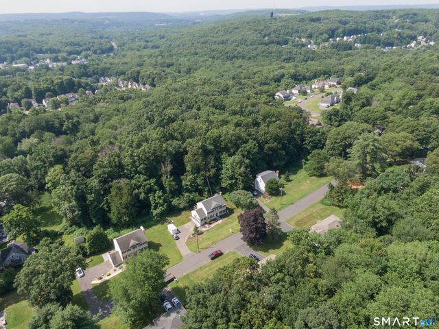 33 Brentwood Drive, Wolcott, CT 06716