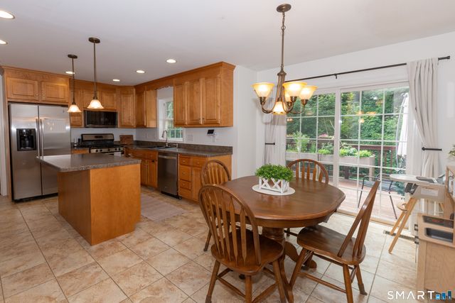 33 Brentwood Drive, Wolcott, CT 06716