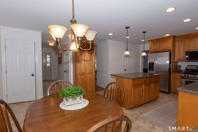 33 Brentwood Drive, Wolcott, CT 06716