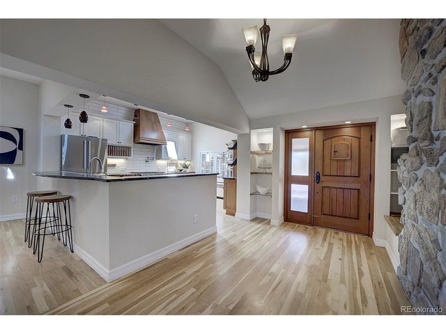 779 Kinnikinnik Hl, Golden, CO 80401