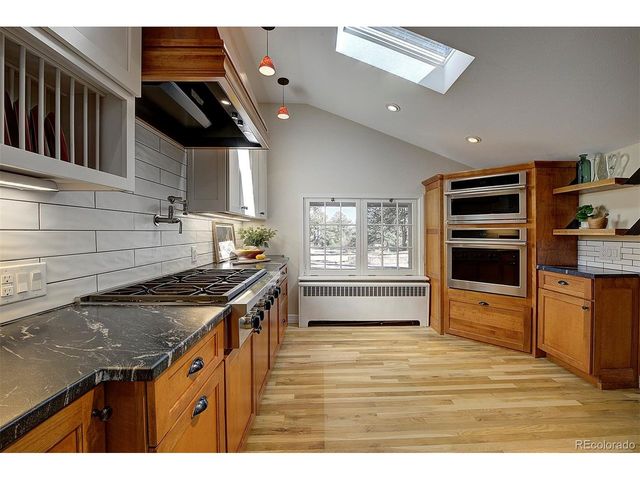 779 Kinnikinnik Hl, Golden, CO 80401