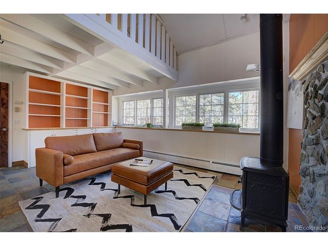 779 Kinnikinnik Hl, Golden, CO 80401