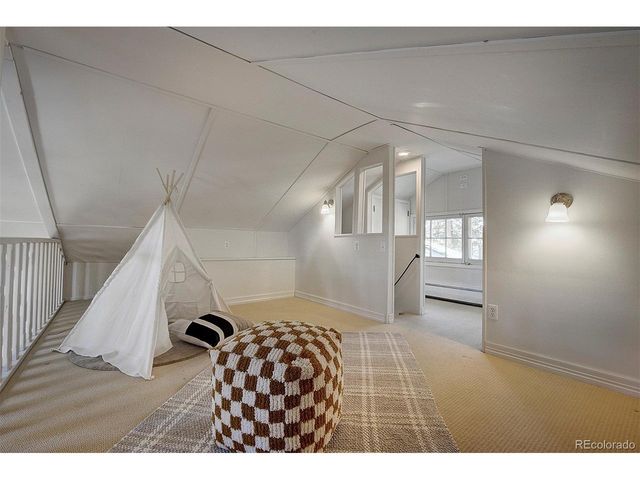 779 Kinnikinnik Hl, Golden, CO 80401