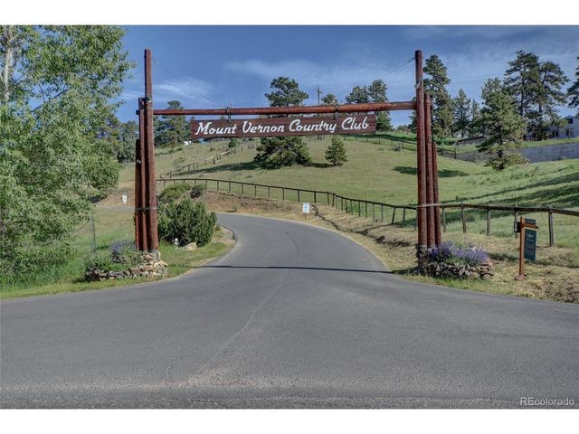 779 Kinnikinnik Hl, Golden, CO 80401