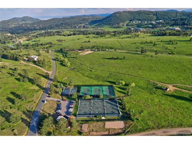 779 Kinnikinnik Hl, Golden, CO 80401