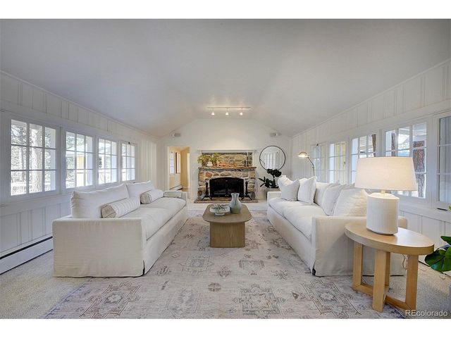 779 Kinnikinnik Hl, Golden, CO 80401