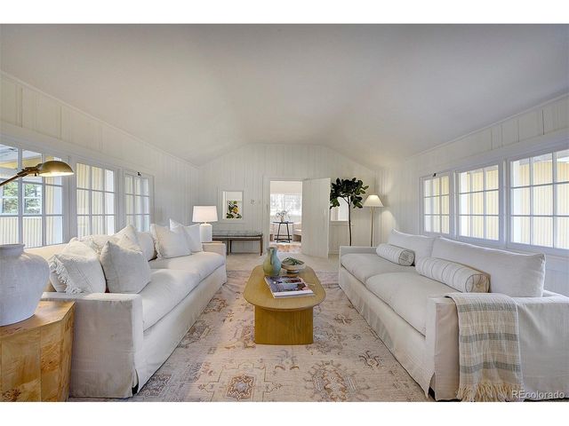 779 Kinnikinnik Hl, Golden, CO 80401