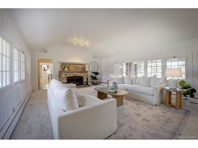 779 Kinnikinnik Hl, Golden, CO 80401