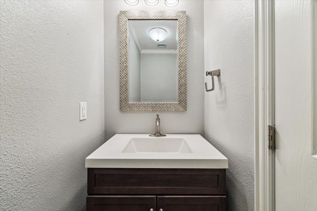 9400 Doliver Drive 60, Houston, TX 77063