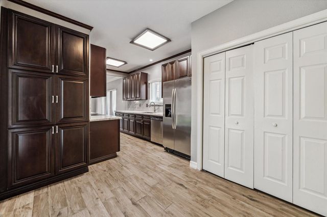 9400 Doliver Drive 60, Houston, TX 77063