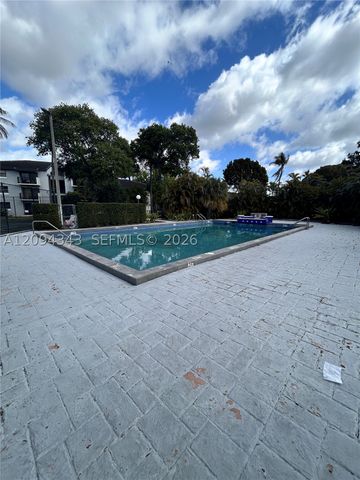 7030 NW 179th St 205, Hialeah, FL 33015