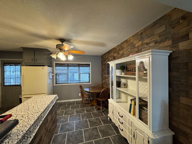 450 E 7th Street Court E, Milan, IL 61264